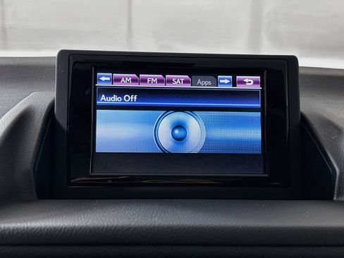 Used 2013 Lexus CT 200h w/ Leather Pkg FWD image 6