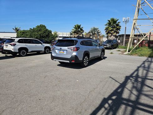 Used 2023 Subaru Outback Limited image 7