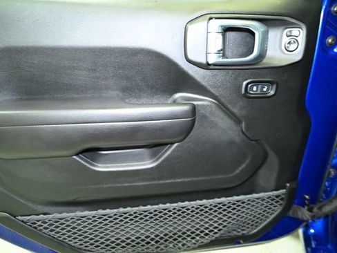 Used 2018 Jeep Wrangler Unlimited Sport S image 30