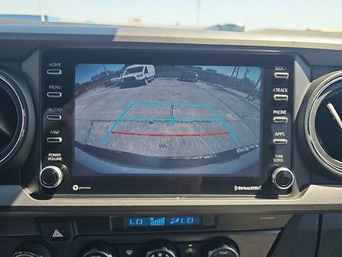 Used 2021 Toyota Tacoma TRD Off-Road w/ Technology Package AWD/4WD image 21