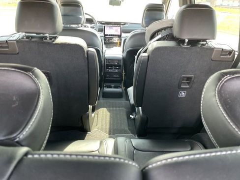 Used 2023 Jeep Grand Cherokee L Overland w/ Advanced Protech Group III image 7