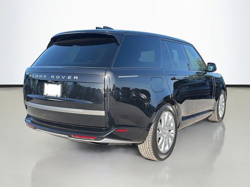 Used 2024 Land Rover Range Rover SE image 5