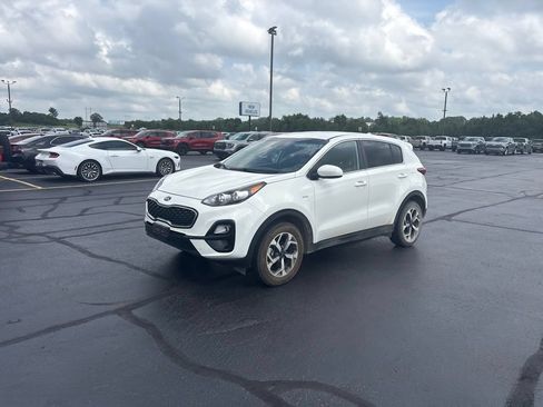 Used 2020 Kia Sportage LX AWD/4WD image 4
