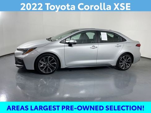 Certified 2022 Toyota Corolla XSE image 3