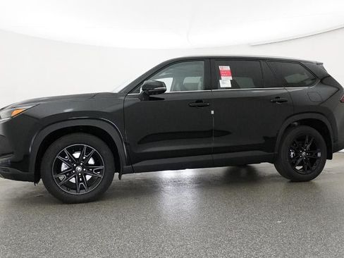 New 2026 Toyota Grand Highlander AWD image 18