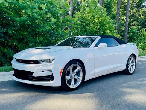 Used 2022 Chevrolet Camaro SS RWD image 24