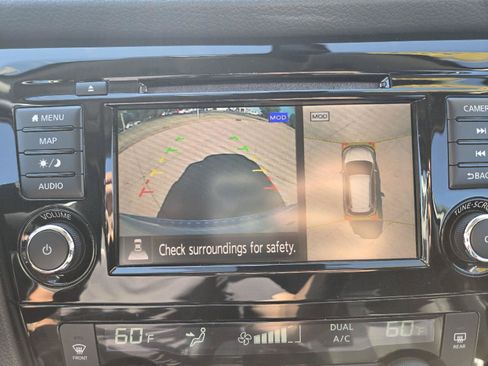Used 2018 Nissan Rogue SL w/ Premium Package AWD/4WD image 21