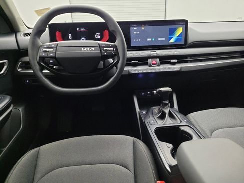 Used 2025 Kia K4 LXS image 22