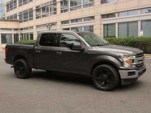 Used 2020 Ford F150 XLT RWD image 2