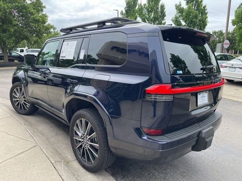 Used 2024 Lexus GX 550 w/ Accessory Package (31) AWD/4WD image 5