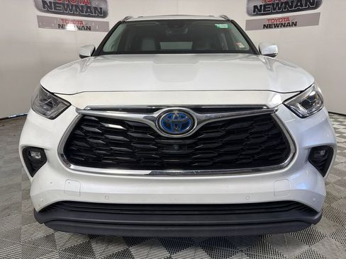 Used 2022 Toyota Highlander Limited FWD image 10