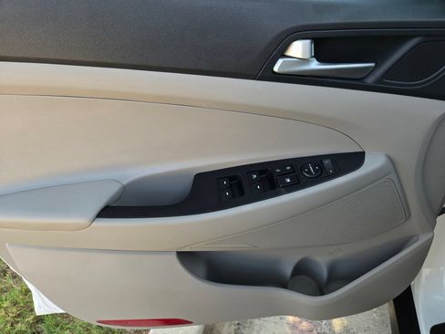 Used 2020 Hyundai Tucson Value FWD image 28