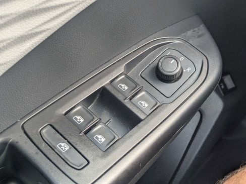 Used 2023 Volkswagen Taos S FWD image 28