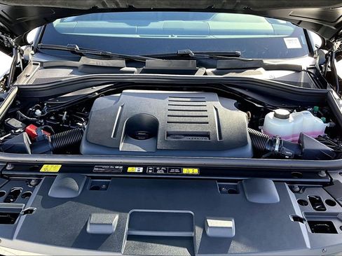 New 2026 Land Rover Range Rover Sport SE AWD/4WD image 12