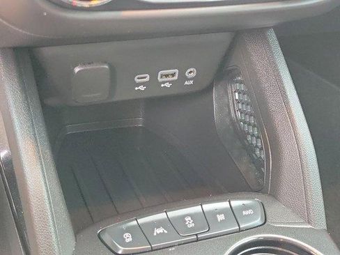 Used 2023 Chevrolet TrailBlazer LT w/ Convenience Package image 30