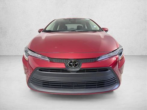 Used 2025 Toyota Corolla LE w/ Convenience Package FWD image 8