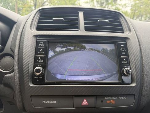 Used 2024 Mitsubishi Outlander Sport ES AWD/4WD image 17