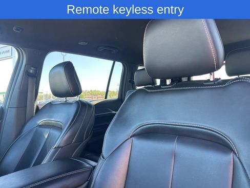 Used 2025 Jeep Grand Cherokee L Limited image 10