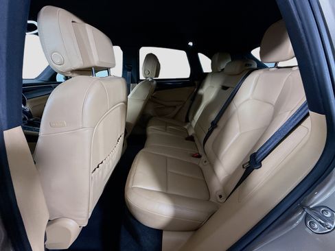 Used 2018 Porsche Macan image 24