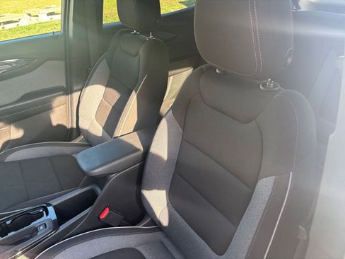 Used 2025 Chevrolet TrailBlazer LT image 34