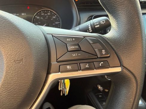 Used 2023 Nissan Kicks SV FWD image 14