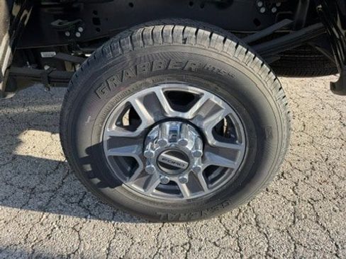 New 2025 Ford F350 XLT AWD/4WD image 5