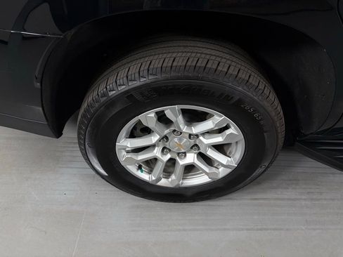 Used 2025 Chevrolet Tahoe LT image 12