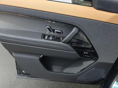 New 2026 Land Rover Range Rover Sport Dynamic SE AWD/4WD image 19