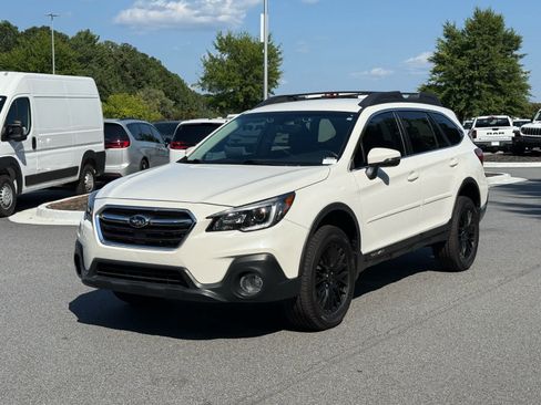 Used 2018 Subaru Outback 2.5i Premium AWD/4WD image 9