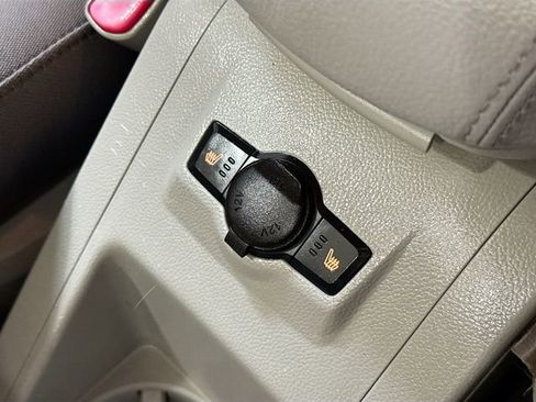Used 2009 Saturn Vue XR w/ Convenience Package FWD image 31