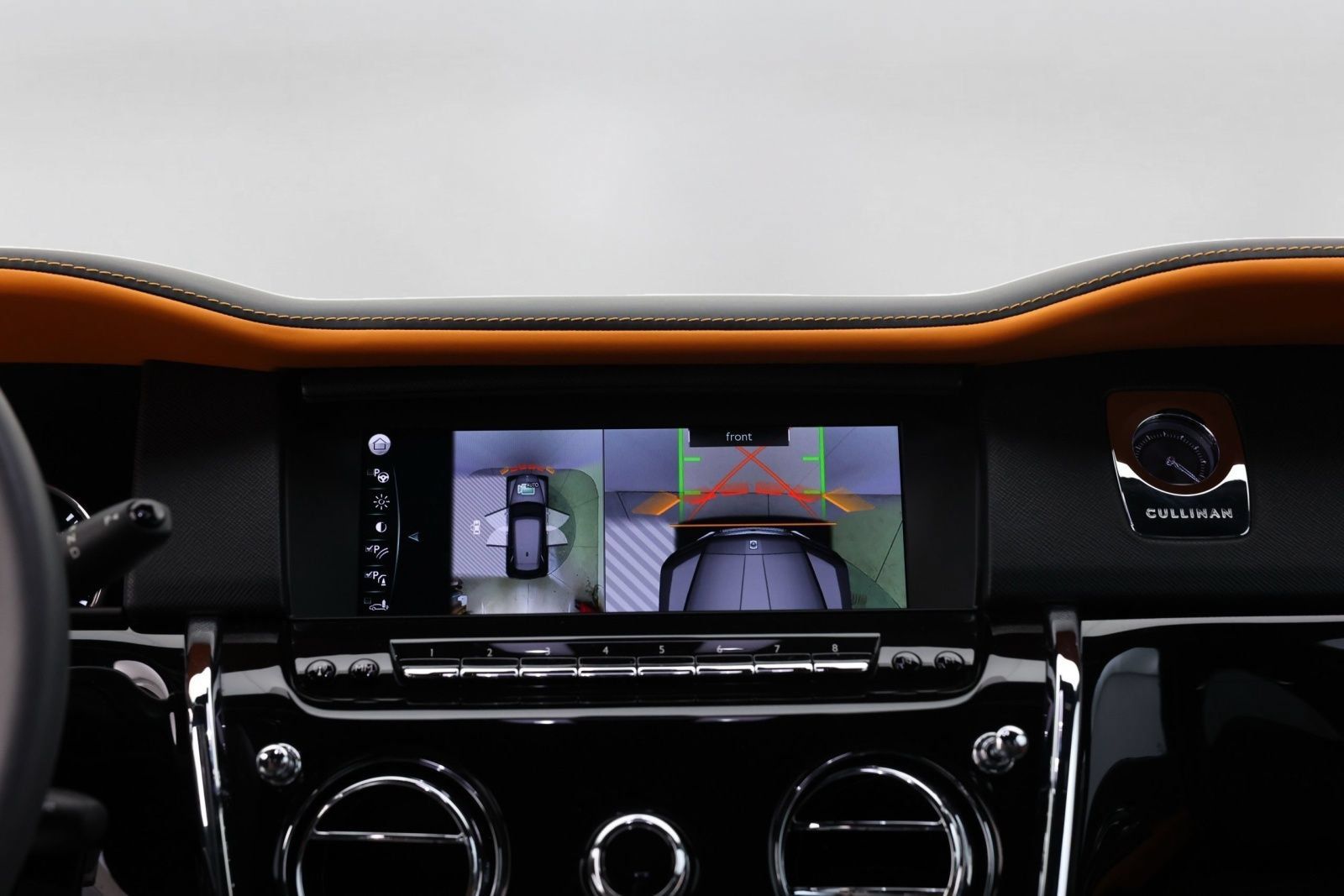 Certified 2023 Rolls-Royce Cullinan w/ Cullinan Package AWD/4WD image 16