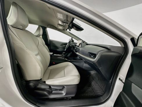 Used 2025 Toyota Prius XLE FWD image 29