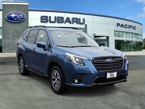Used 2024 Subaru Forester Premium image 1