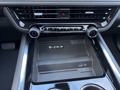 New 2026 Chevrolet Tahoe High Country image 17