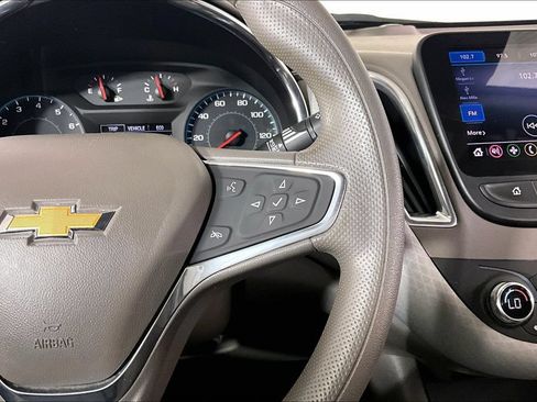 Used 2020 Chevrolet Malibu LT FWD image 18
