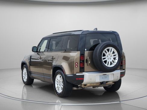 Certified 2025 Land Rover Defender 110 S AWD/4WD image 3