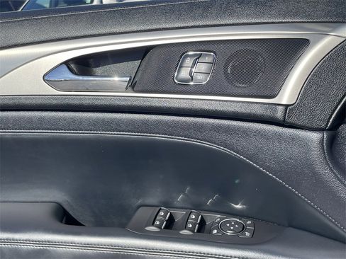 Used 2017 Lincoln MKZ Select w/ Select Plus Package image 19