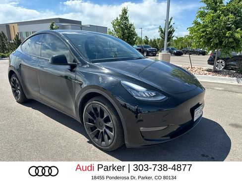 Used 2022 Tesla Model Y Long Range AWD/4WD image 2
