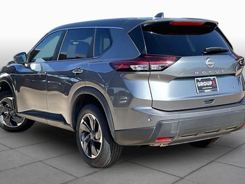 Used 2025 Nissan Rogue SV AWD/4WD image 11