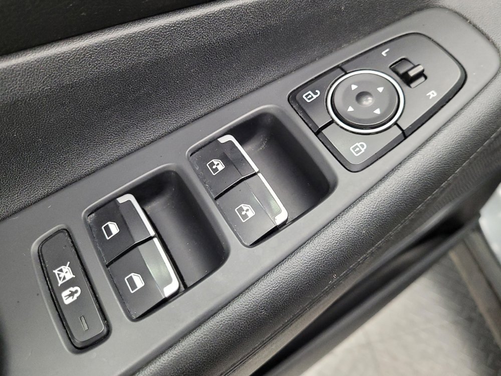 Used 2019 Hyundai Santa Fe SEL AWD/4WD image 27