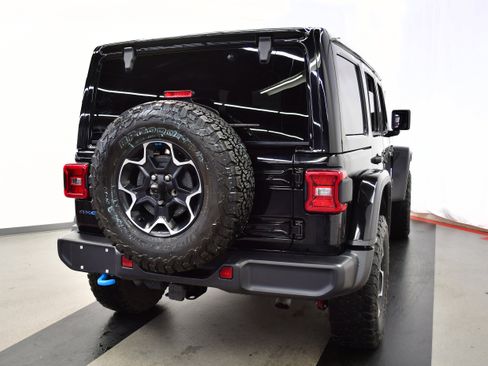 Used 2022 Jeep Wrangler Unlimited Rubicon 4xe w/ Cold Weather Group image 11