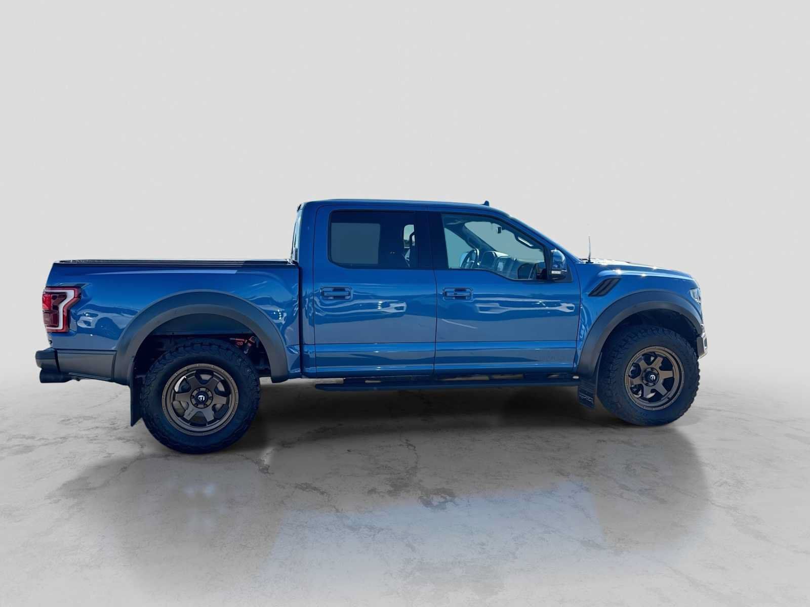 Used 2019 Ford F150 Raptor w/ Equipment Group 802A Luxury AWD/4WD image 7