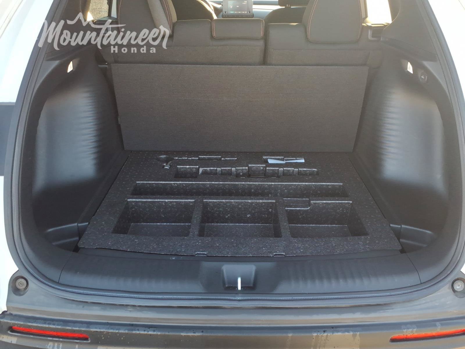 Used 2025 Honda HR-V Sport image 25