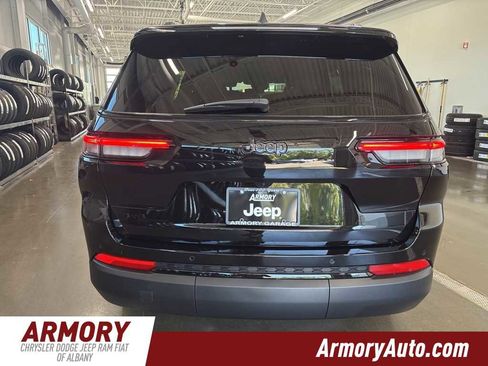 New 2025 Jeep Grand Cherokee L Altitude image 5