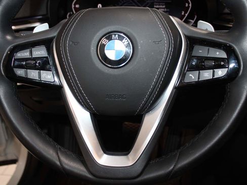 Certified 2022 BMW 530i w/ Premium Package image 19