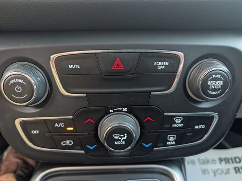 Used 2017 Jeep Compass Latitude w/ Popular Equipment Group AWD/4WD image 27