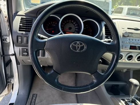 Used 2006 Toyota Tacoma PreRunner RWD image 18