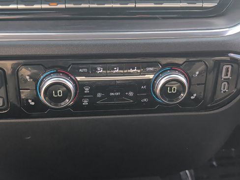 Used 2025 GMC Sierra 1500 SLT AWD/4WD image 23