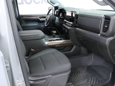 Used 2025 Chevrolet Silverado 1500 RST image 31
