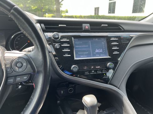 Used 2019 Toyota Camry SE FWD image 32
